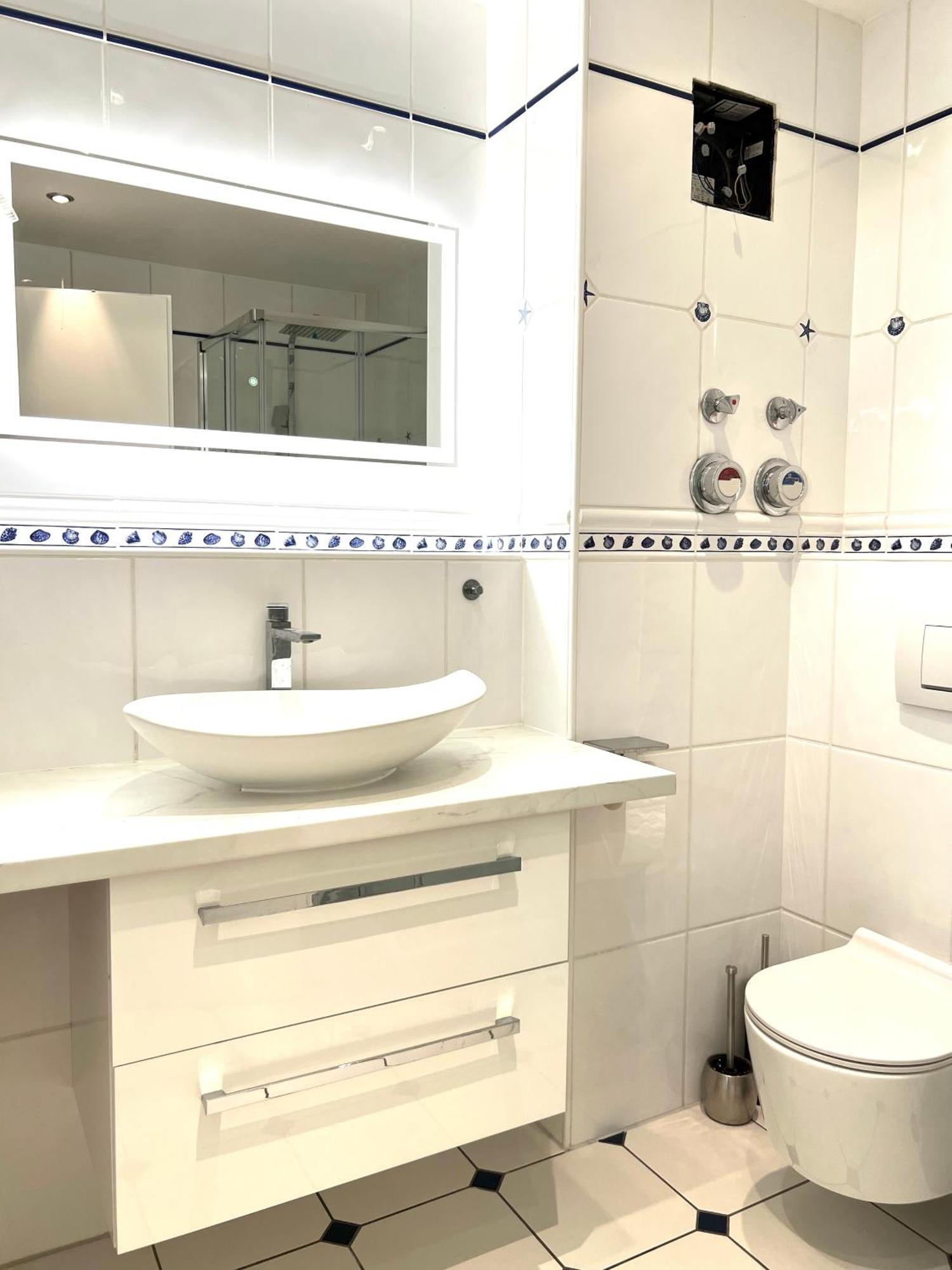 Luxus Maisonette Wohnung Am See, Wehome Premium Sankt Leon-Rot Dış mekan fotoğraf