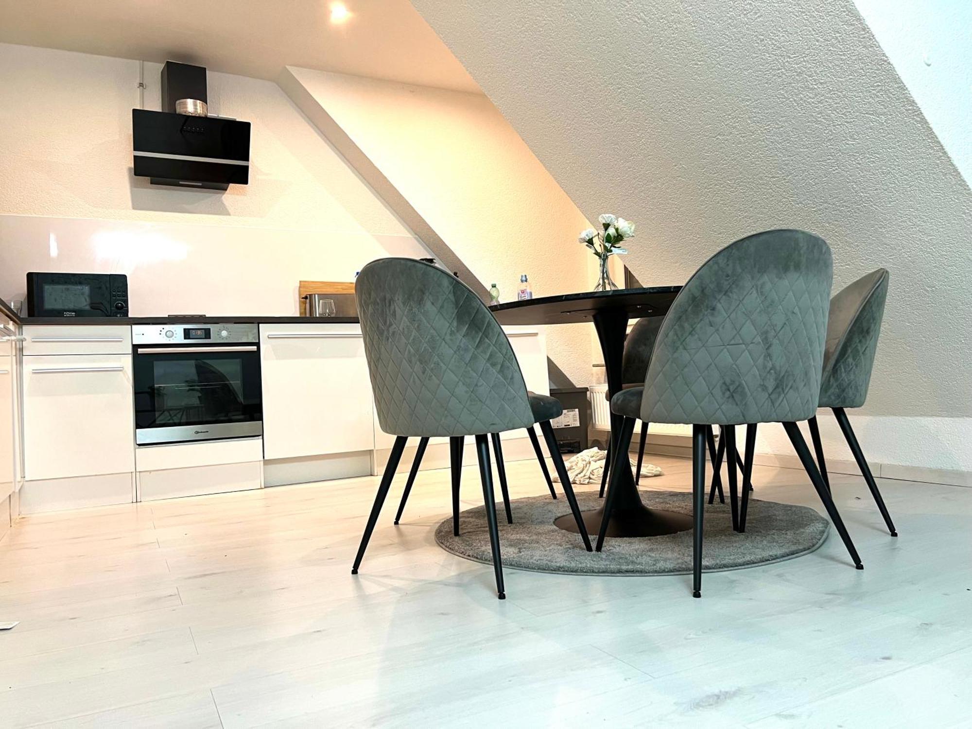 Luxus Maisonette Wohnung Am See, Wehome Premium Sankt Leon-Rot Dış mekan fotoğraf