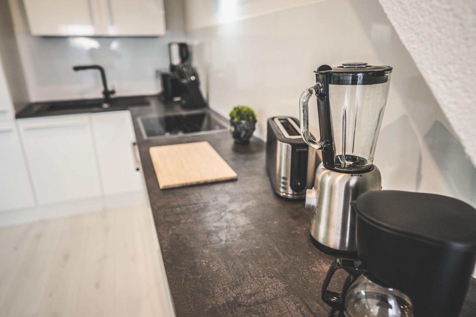 Luxus Maisonette Wohnung Am See, Wehome Premium Sankt Leon-Rot Dış mekan fotoğraf