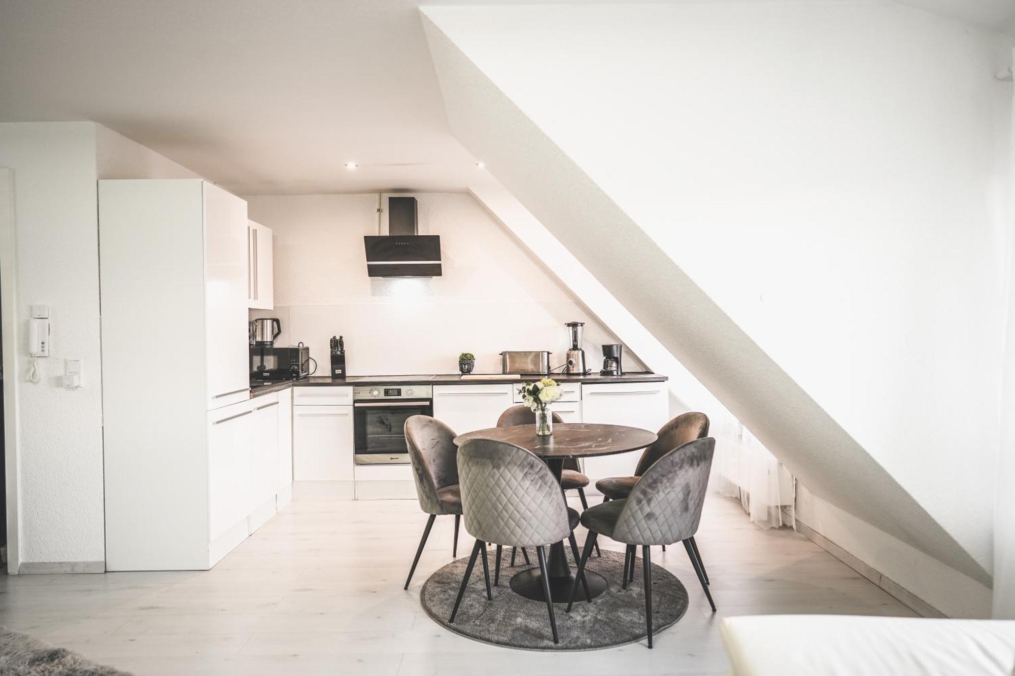 Luxus Maisonette Wohnung Am See, Wehome Premium Sankt Leon-Rot Dış mekan fotoğraf