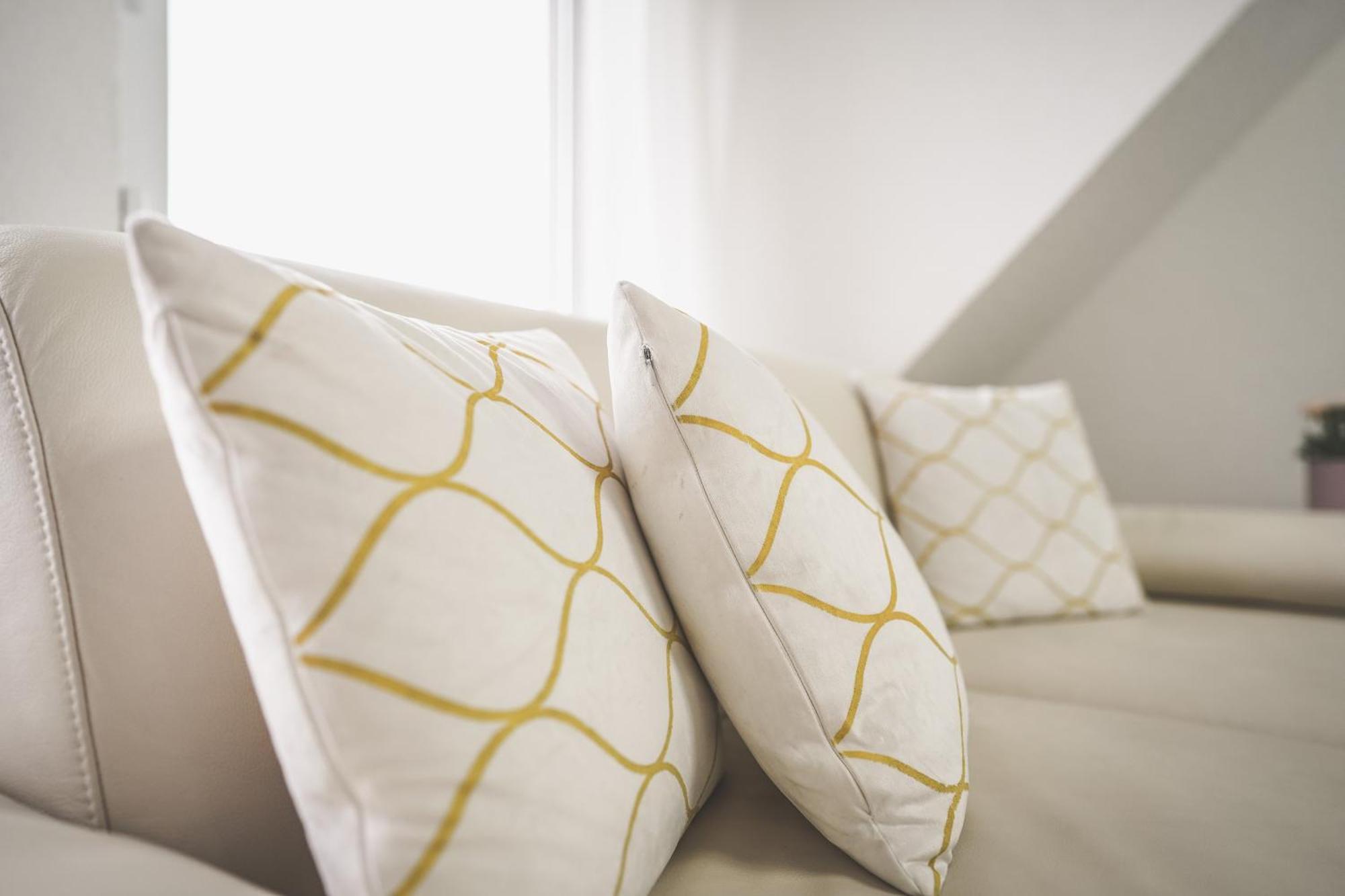 Luxus Maisonette Wohnung Am See, Wehome Premium Sankt Leon-Rot Dış mekan fotoğraf